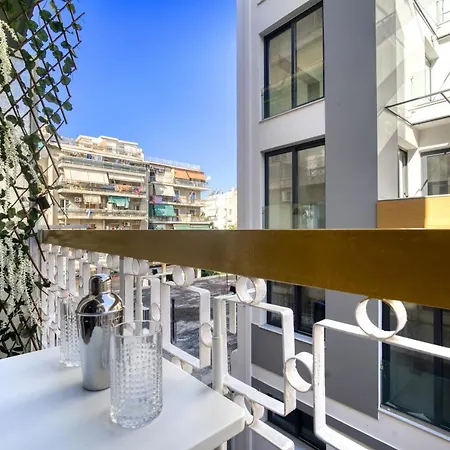 Blue Horizon - Center Close To Metro Apartment *
